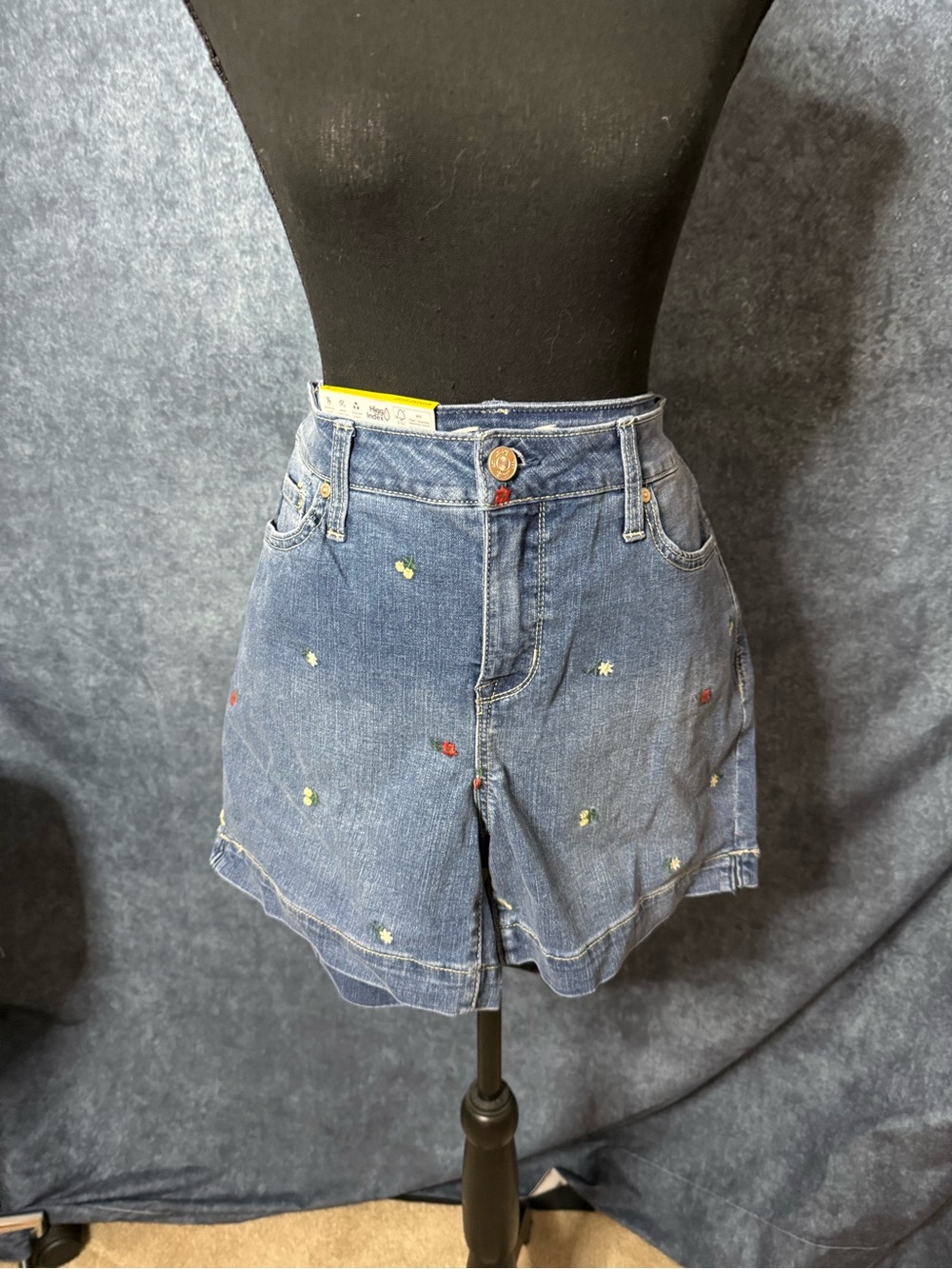 Seven7 High-Waist Embroidered Denim Shorts in Blue with Multicolor Dots